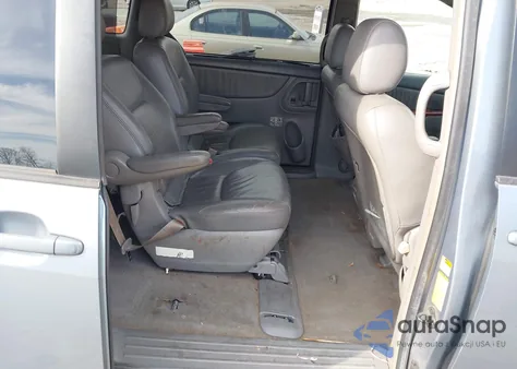 2004 Toyota Sienna Xle/Xle Limited z USA, uszkodzony, nr VIN 5TDZA22C44S047168